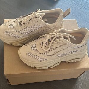 Steve Madden Tan Lace-Up Sneakers